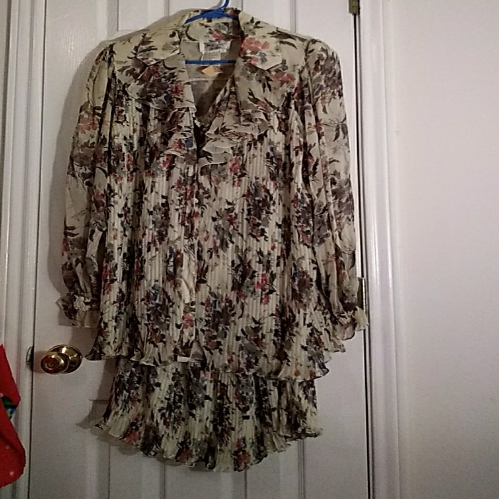 Never worn Vintage Diane Freis skirt and blouse
